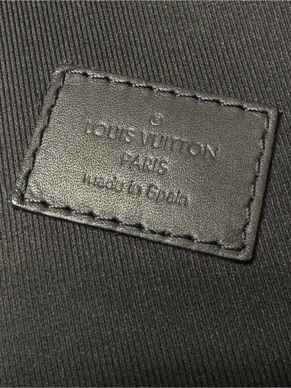 Louis Vuitton Avenue Slingbag